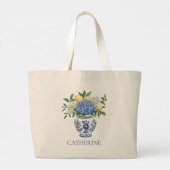Blue and White Chinoiserie Vase With Hydrangeas Grote Tote Bag (Achterkant)