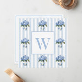 Blue and White Hydrangeas on Stripes Monogram Notitiekaartje (Voorkant / Achterkant in situ)