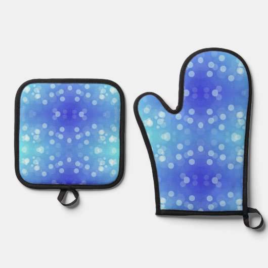 blue and white polka dot pattern on one side ovenwant & pannenlap set (Voorkant)