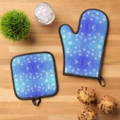 blue and white polka dot pattern on one side ovenwant & pannenlap set (Top down)