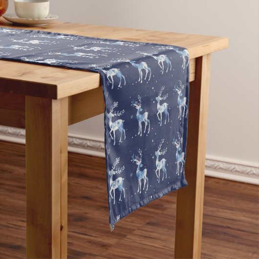 Blue and White Reindeer Table Runner Korte Tafelloper (Voorbeeld)