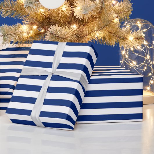 Blue and White Stripes Cadeaupapier (Feestdagen)