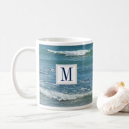 Blue Atlantic Ocean Shore Eenvoudig Initiaal Koffiemok (Met donut)