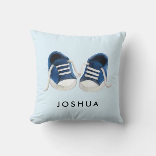 Blue Baby Sneakers Pillow, met naam, voor Nursery Kussen (Voorkant)
