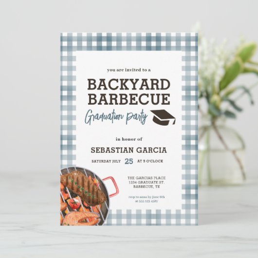 Blue Backyard BBQ Graduation Party Uitnodiging (Staand voorkant)