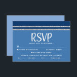 Blue Bar Mitzvah Zilver Tallit Script Bold Modern RSVP Kaartje<br><div class="desc">Wees trots, verheug je en vier deze mijlpaal van je favoriete Bar Mitzvah met deze coole, unieke, moderne, gepersonaliseerde RSVP-insteekkaart voor je evenement! Vette, witte scripttypografie en een marineblauw en zilveren glitter gestreepte tallit geïnspireerde grafische overlay met een eenvoudige, korenbloem blauwe achtergrond. Personaliseer de aangepaste tekst met de "antwoorddatum" en...</div>