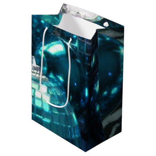 Blue Baubles cadeaubon medium Medium Cadeauzakje (Voorkant Gekanteld)