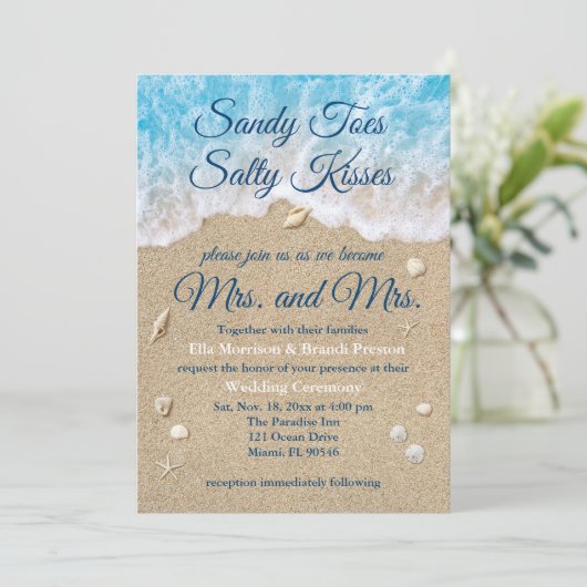 Blue Beach Waves Mrs & Mrs Wedding Invitation Kaart (Staand voorkant)