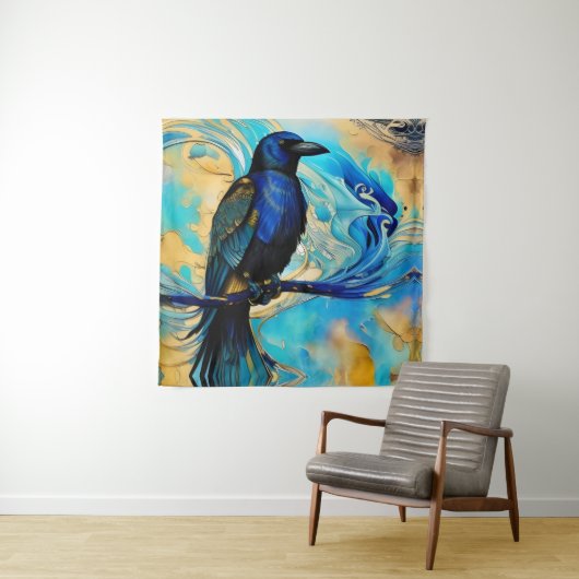 Blue Black Raven op blauw en abstract goud Wandkleed (In situ)