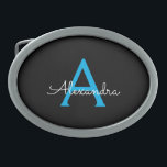 Blue Black Script Girly Monogram Name Gesp<br><div class="desc">Zwart en blauw Eenvoudig Script Monogram Naam Belt Buckle. Dit maakt het perfecte afstuderen,  zoet 16 16th,  18th,  21st,  30th,  40th,  50th,  60th,  70th,  80th,  90th,  100th Birthday,  bruiloft,  vrijgezellenfeest,  jubileum,  baby shower of vrijgezellenfeest cadeau voor iemand die houdt van glamoureuze luxe en chique stijlen.</div>
