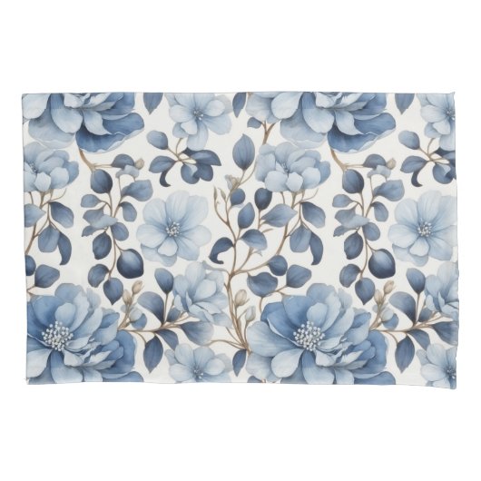  Blue Bloom Reverie – Floral Pillowcase Kussensloop (Voorkant)