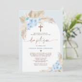 Blue Boho Bloemenboog Jongens Doop Uitnodiging (Staand voorkant)