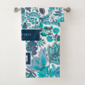 Blue Boho  Floral Monogram Bad Handdoek (Insitu)