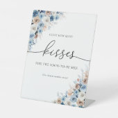 Blue Boho Gast Hoeveel Kussen Teken Reclamebord Met Voetstuk (Voorkant)