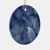 Blue Bokeh Leaves Keramisch Ornament (Rechts)