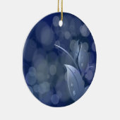 Blue Bokeh Leaves Keramisch Ornament (Rechts)
