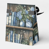 Blue Books and Flowers on Bookshelf Bedankdoosjes (Achterkant)