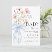 Blue Bow Baby in Bloom Boy Baby Shower Invitation Kaart (Staand voorkant)