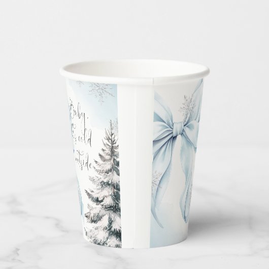Blue Bow Baby It's Cold Outside Baby Shower Papieren Bekers (Rechts)