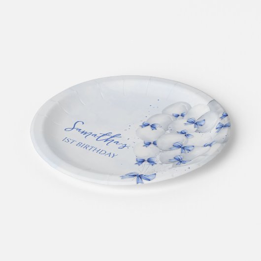 Blue Bow Balloons Verjaardagspapier Borden Papieren Bordje (Gekanteld)