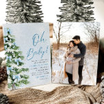 Blue Bow Boy Kerstboom Oh Baby Baby shower Kaart<br><div class="desc">Vier het in stijl met deze elegante Blue Bow Girl Christmas Tree Oh Baby Photo Baby shower Invitation. Met een mooie blauwe boog en een prachtig versierde kerstboom, is dit ontwerp ideaal voor het winterse baby shower van een meisje met een feestelijke twist. De "Oh Baby"-boodschap voegt een leuke, gastvrije...</div>