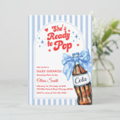 Blue Bow She's Ready to Pop Baby Shower Invitation Kaart (Staand voorkant)