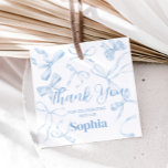 Blue Bow Sweet 16th Birthday Party Square Bedankjes Labels<br><div class="desc">Bedank je gasten met deze schattige Coquette-gunsttags,  de perfecte aanvulling op je feestcadeaus.  en gemakkelijk af te drukken,  zullen ze een oprechte detail toe te voegen aan uw feest. 111BD C</div>