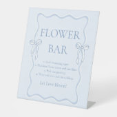 Blue Bow Vrijgezellenfeest Flower Bar Reclamebord Met Voetstuk (Voorkant)