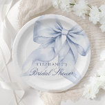 Blue Bow Vrijgezellenfeest klein Papieren Bordje<br><div class="desc">Dit elegante papieren bord heeft een charmante blauwe boog die ideaal is voor een "iets blauw" vrijgezellenfeest. Ontworpen in een zacht pastel waterverf,  combineert het romantische handgeschreven script met trendy grillige elementen. Ideaal voor een stoffig blauw vrijgezellenfeest.</div>