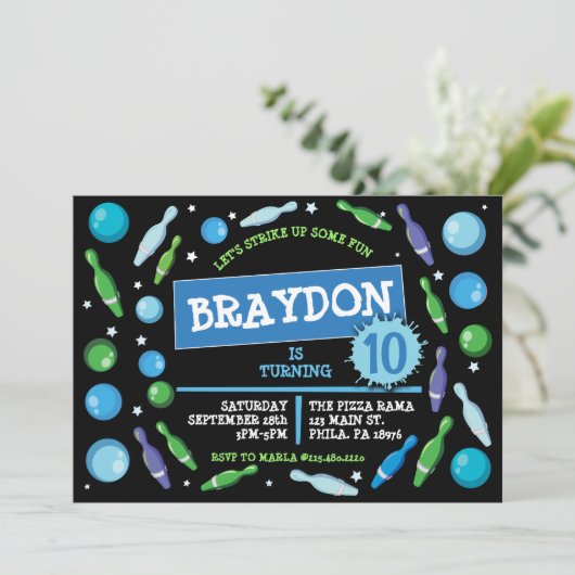 Blue BOWLING BALL NEON Verjaardagsfeestuitnodiging Kaart (Staand voorkant)