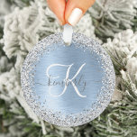 Blue Brushed Metal Silver Glitter Monogram Name Ornament<br><div class="desc">Pas dit trendy ornament met  zilveren mousserende glitter op een blauwe,  geborstelde metalen achtergrond eenvoudig aan.</div>