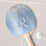 Blue Brushed Metal Silver Glitter Monogram Name Tafeltennisbatje<br><div class="desc">Pas dit trendy kikkerpingpongpedelontwerp met  zilveren mousserende glitter op een blauwe,  geborstelde metalen achtergrond eenvoudig aan.</div>