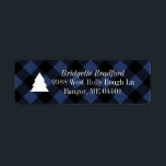 Blue Buffalo Check Christmas Tree retouradres Etiket<br><div class="desc">Een patroon van zwarte buffel geruite en  blauw voelt fris en modern aan voor de feestdagen met een effen zwarte kerstboomafbeelding en aangepaste retouradres tekst.</div>