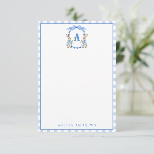Blue Bunny Rabbit Gingham Monogram Crest Bedankkaart (Staand voorkant)
