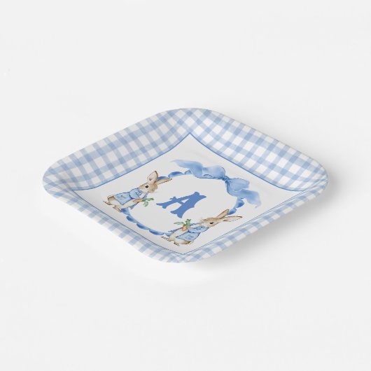 Blue Bunny Rabbit Gingham Monogram Crest Papieren Bordje (Gebogen)