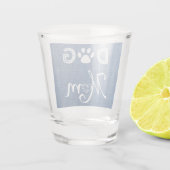 Blue Burlap Dog Ma Shot glass Glas (Achterkant)
