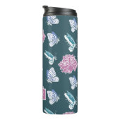 Blue Butterflies en roze rozen, gepersonaliseerd Thermosbeker (Geroteerd rechts)