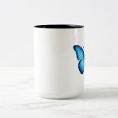 “Blue Butterfly Aesthetic Mug – Elegant Design” Tweekleurige Koffiemok (Center)