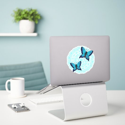 Blue Butterfly Mandala Sticker (Laptop op bureau)