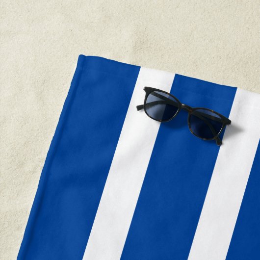 Blue Cabana Stripe Personalized Summer Vacation Strandlaken (In situ)