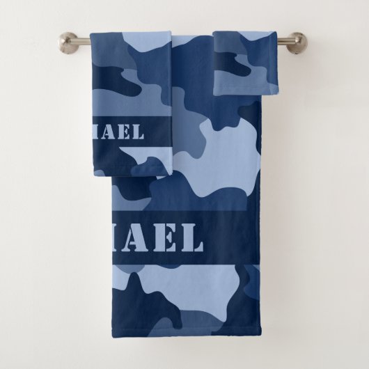 Blue Camouflage Pattern Monogram Initiaal Bad Handdoek (Insitu)