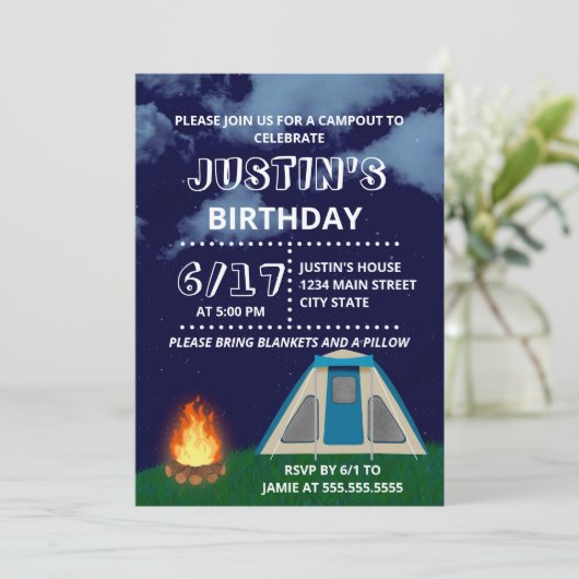 Blue Camp-out uitnodiging voor verjaardagsfeestje (Staand voorkant)