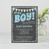 Blue Chalkboard Het is een Baby shower-uitnodiging Kaart (Staand voorkant)