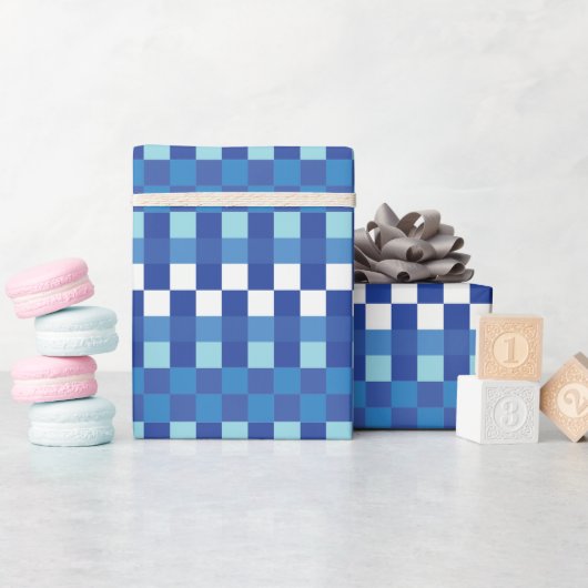 Blue Checkerboard Cute Modern Cadeaupapier (Baby Shower)
