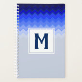 Blue Chevron Pattern Monogrammed Planner (Voorkant)