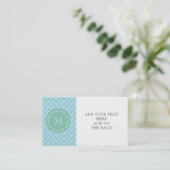 Blue Chevron Pattern | Munt Green Monogram Visitekaartje (Staand voorkant)