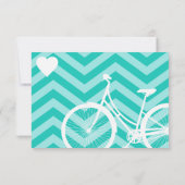 Blue Chevron Trendy Bicycle Hearts Wedding RSVP Kaartje (Achterkant)