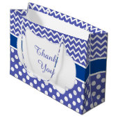 Blue Chevron & White Polka Dots Baby shower Party Groot Cadeauzakje (Voorkant Gekanteld)