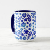 Blue China Hand Drawn Floral Pattern & Monogram Mok (Voorkant links)