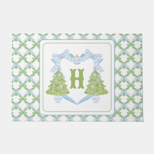 Blue Chinoiserie Christmas Tree Monogram Crest Deurmat (Voorkant)